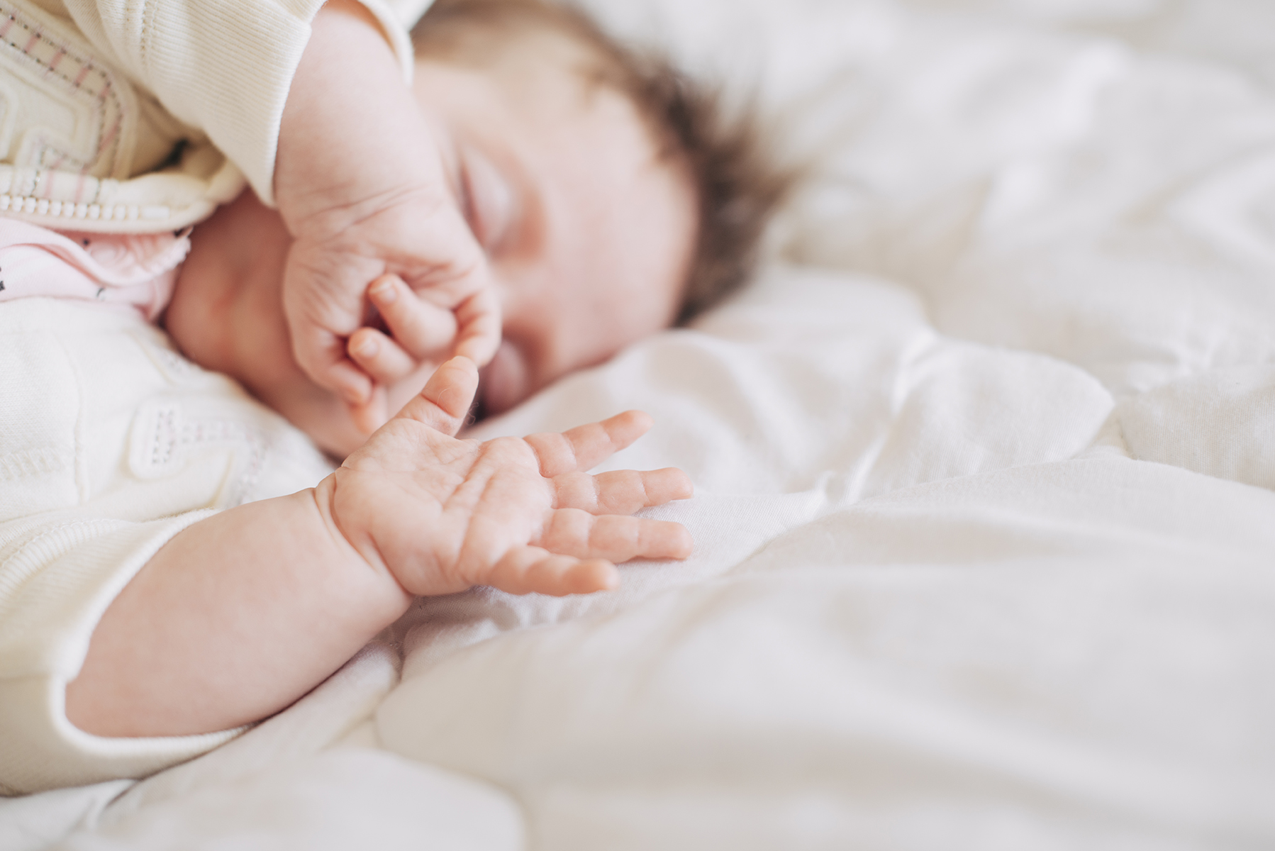 parentalite-faire-dormir-bebe-blogzine-famille-sunday-grenadine